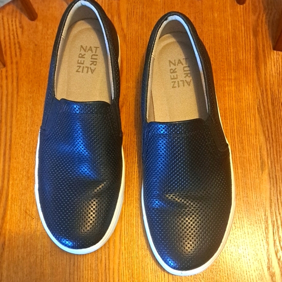 EASY SPIRT SLIP ON SHOES 8 WW - Picture 2 of 4